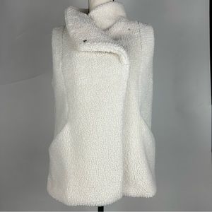 Calvin Klein Ivory Sherpa Vest Snap Cross Front - size small